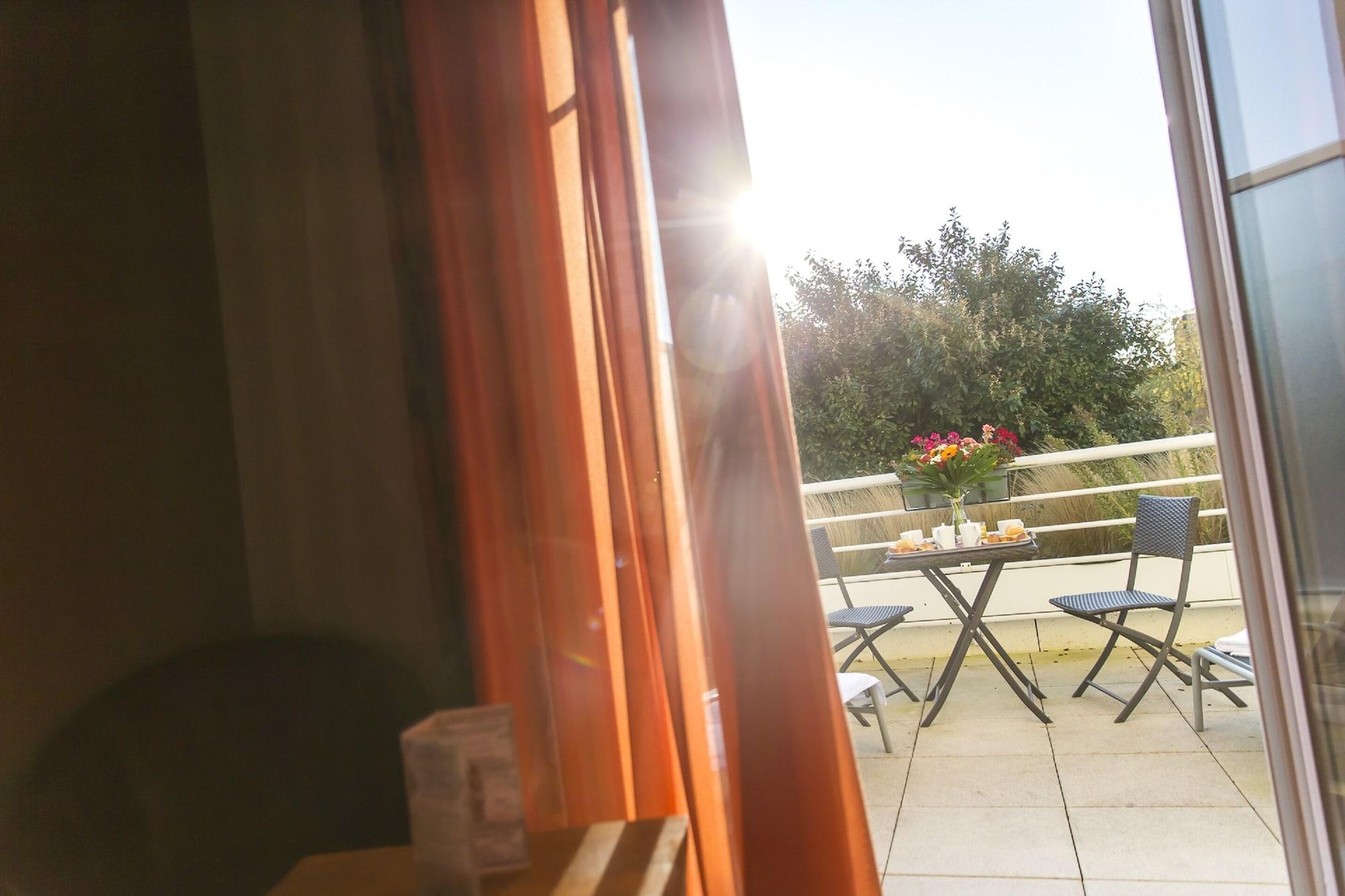 דוביל Almoria Hotel & Spa מראה חיצוני תמונה