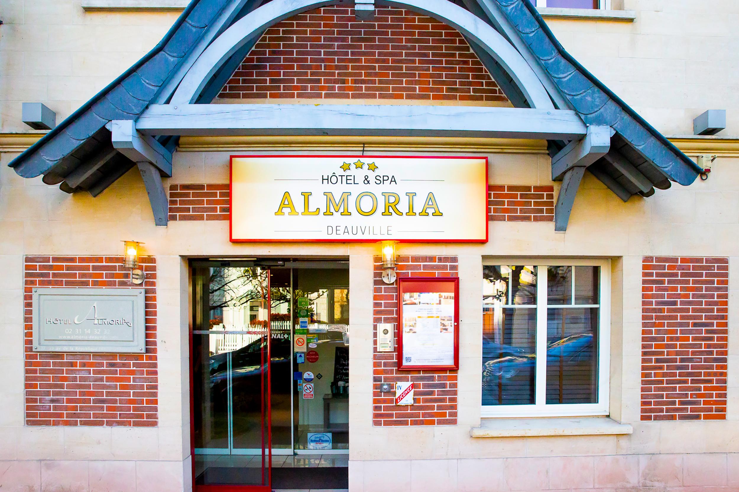 דוביל Almoria Hotel & Spa מראה חיצוני תמונה