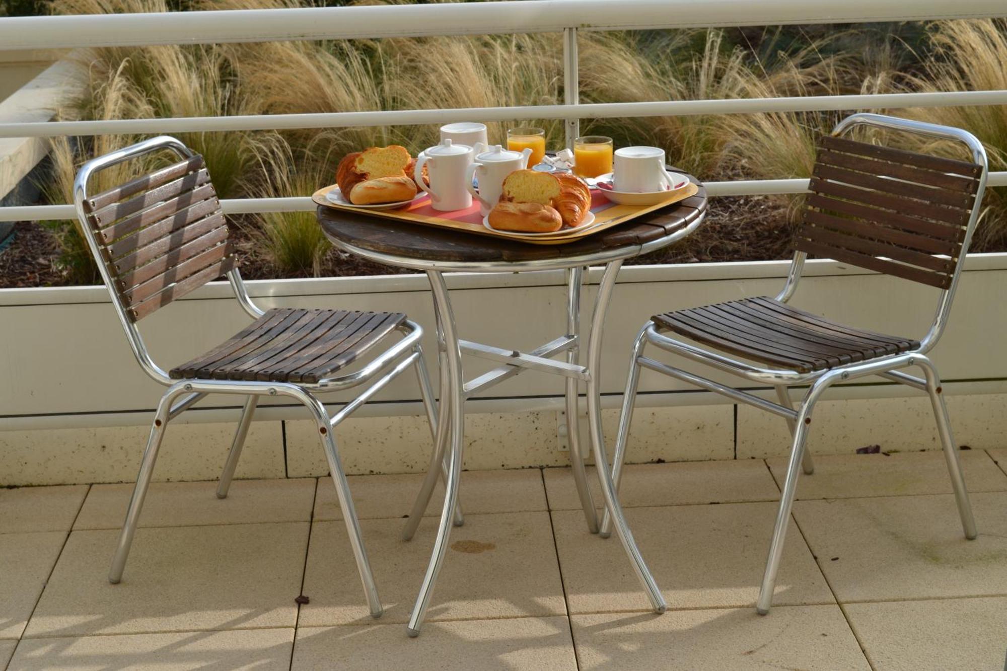 דוביל Almoria Hotel & Spa מראה חיצוני תמונה